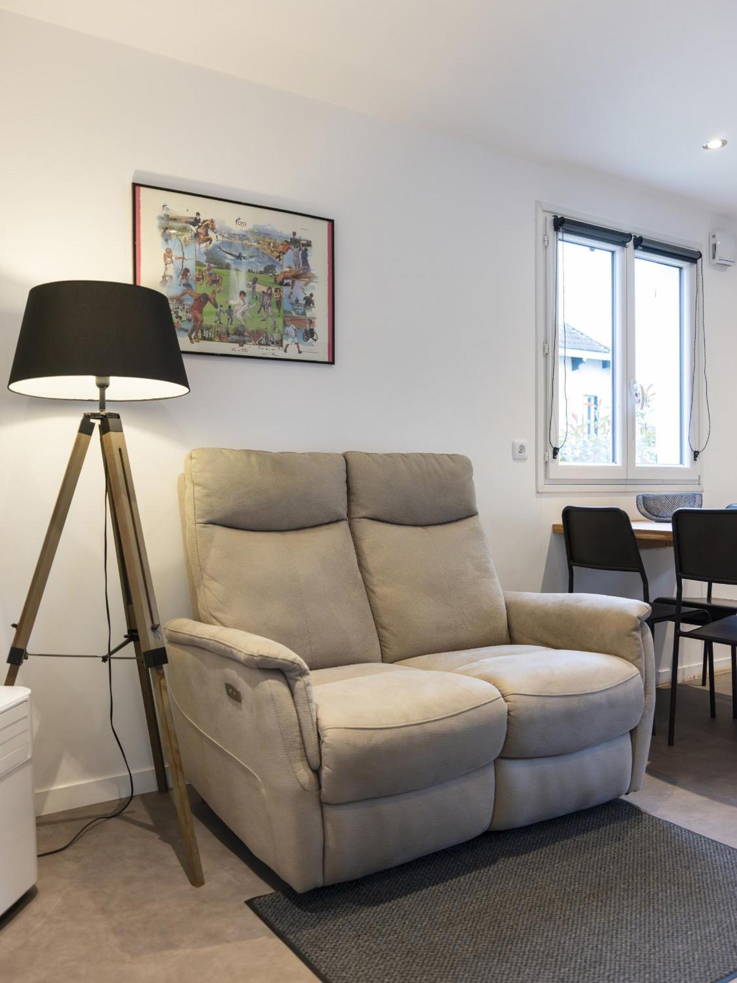 Residence Louis Quartier Des Lilas Вител Екстериор снимка