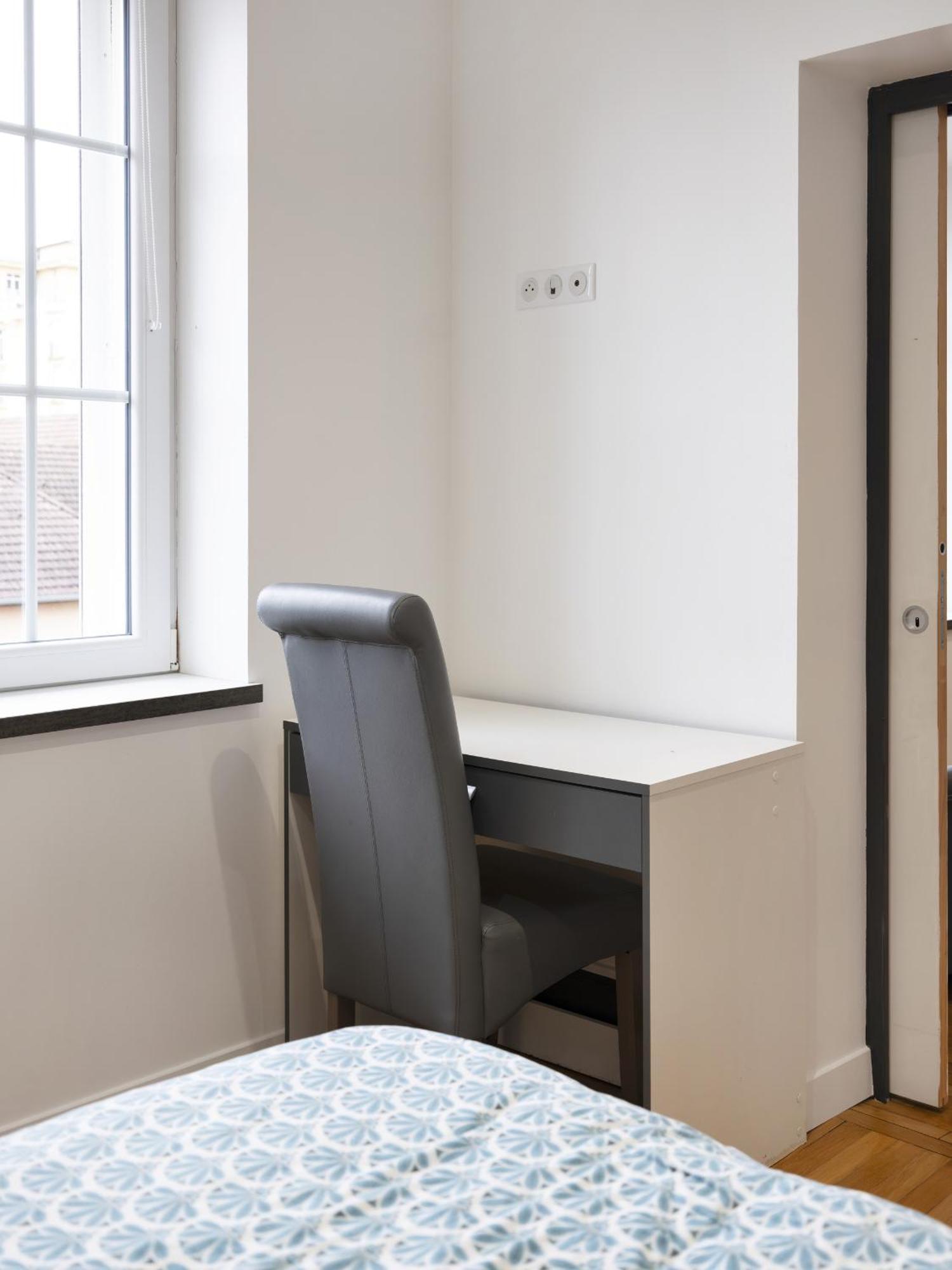 Residence Louis Quartier Des Lilas Вител Екстериор снимка