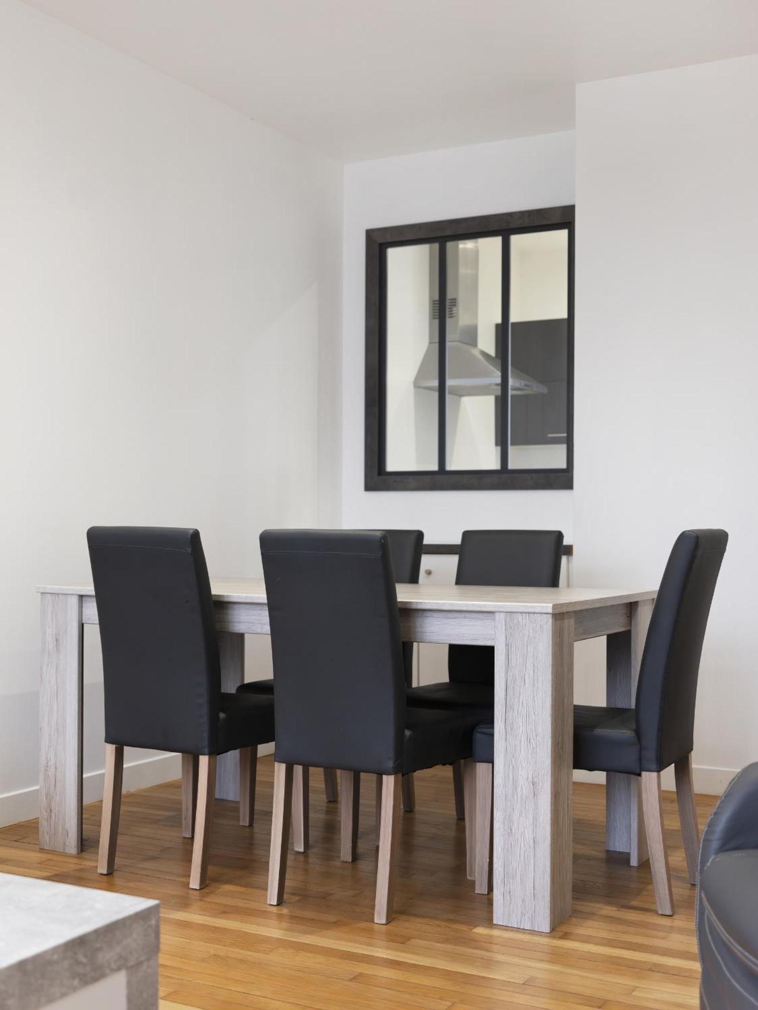 Residence Louis Quartier Des Lilas Вител Екстериор снимка